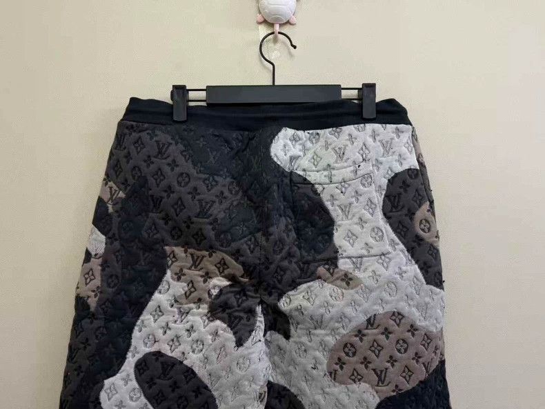 Louis Vuitton LOUIS VUITTON LV print shorts Size US 42 / EU 58 - 5 Thumbnail