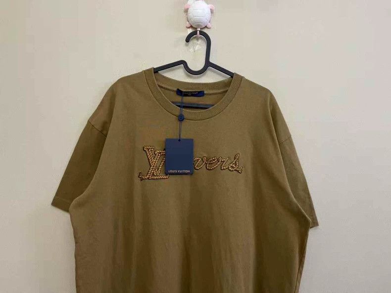 Louis Vuitton louis vuitton khaki short sleeve tee Size US XXL / EU 58 / 5 - 2 Thumbnail