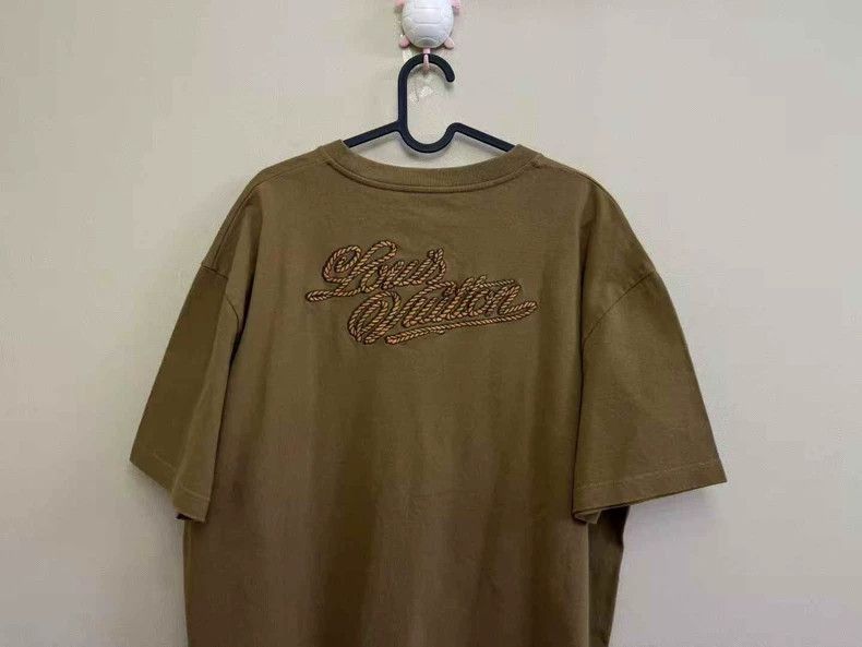 Louis Vuitton louis vuitton khaki short sleeve tee Size US XXL / EU 58 / 5 - 5 Thumbnail