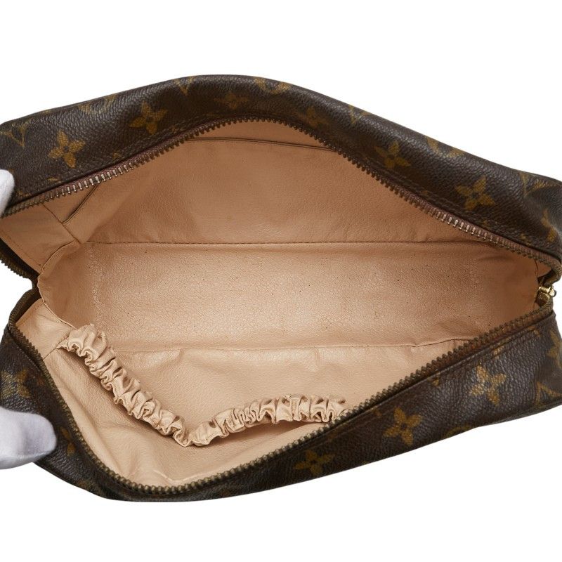 Louis Vuitton Louis Vuitton Louis Vuitton Monogram Toiletry Clutch Bag Canvas Clutch Bag M47522 DUTY FREE for USA Size ONE SIZE - 5 Thumbnail