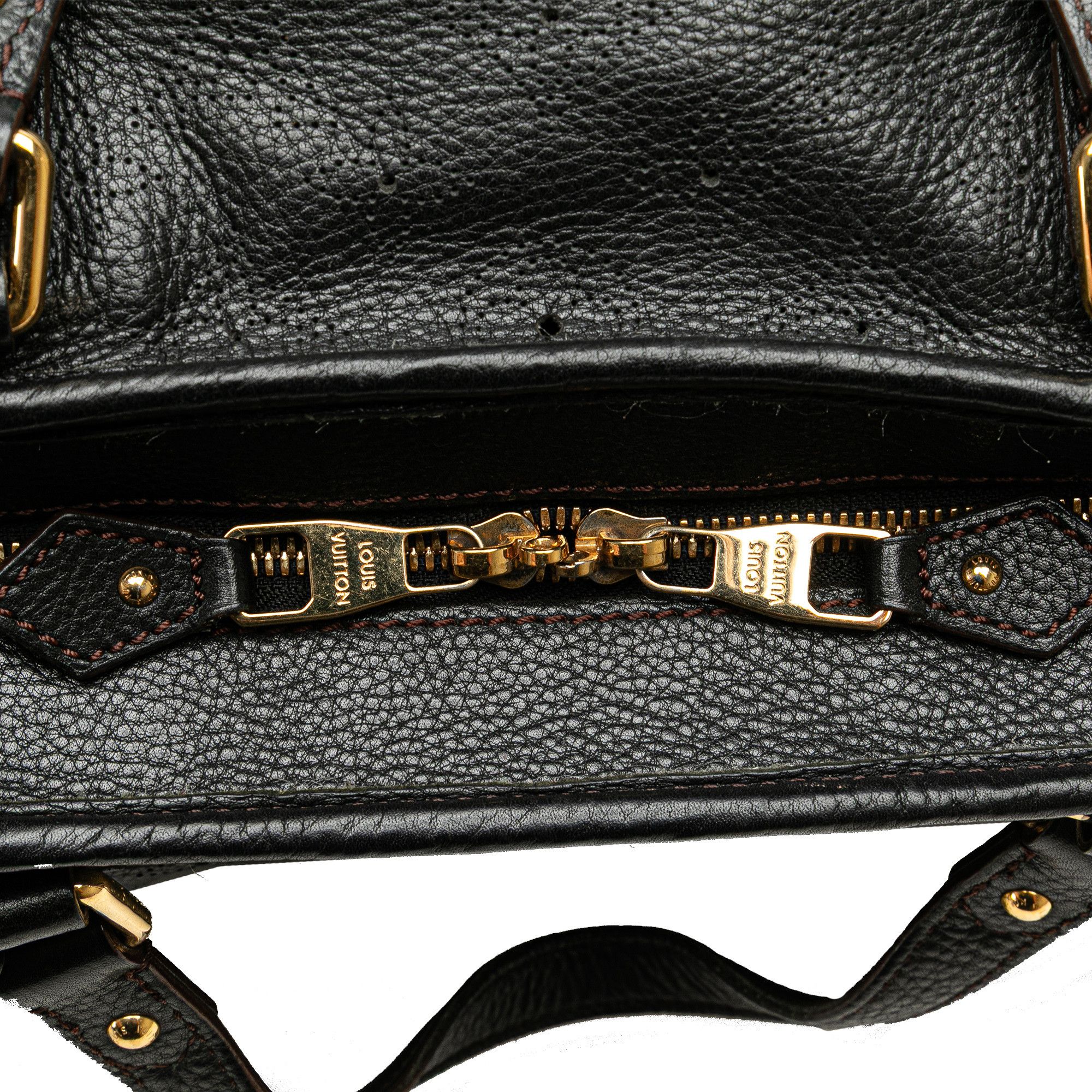 Louis Vuitton Louis Vuitton Monogram Mahina Stellar PM Size ONE SIZE - 9 Thumbnail