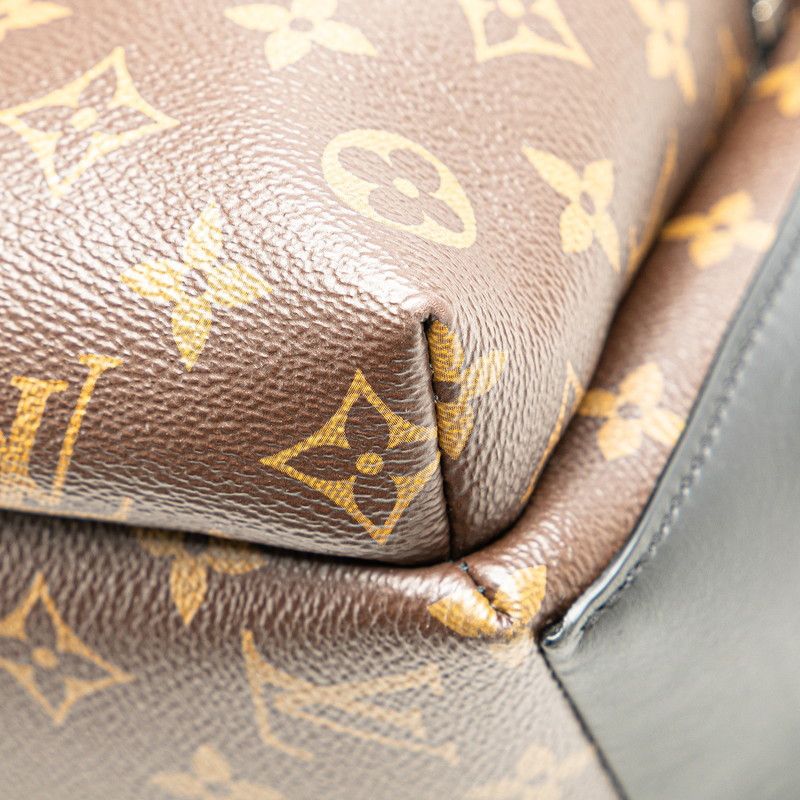 Louis Vuitton Louis Vuitton Louis Vuitton Discovery Backpack PM Monogram Backpack Canvas Backpack M46684 Size ONE SIZE - 4 Thumbnail