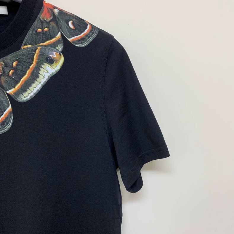 Givenchy givenchy black moth print t-shirt size m Size US M / EU 48-50 / 2 - 6 Thumbnail