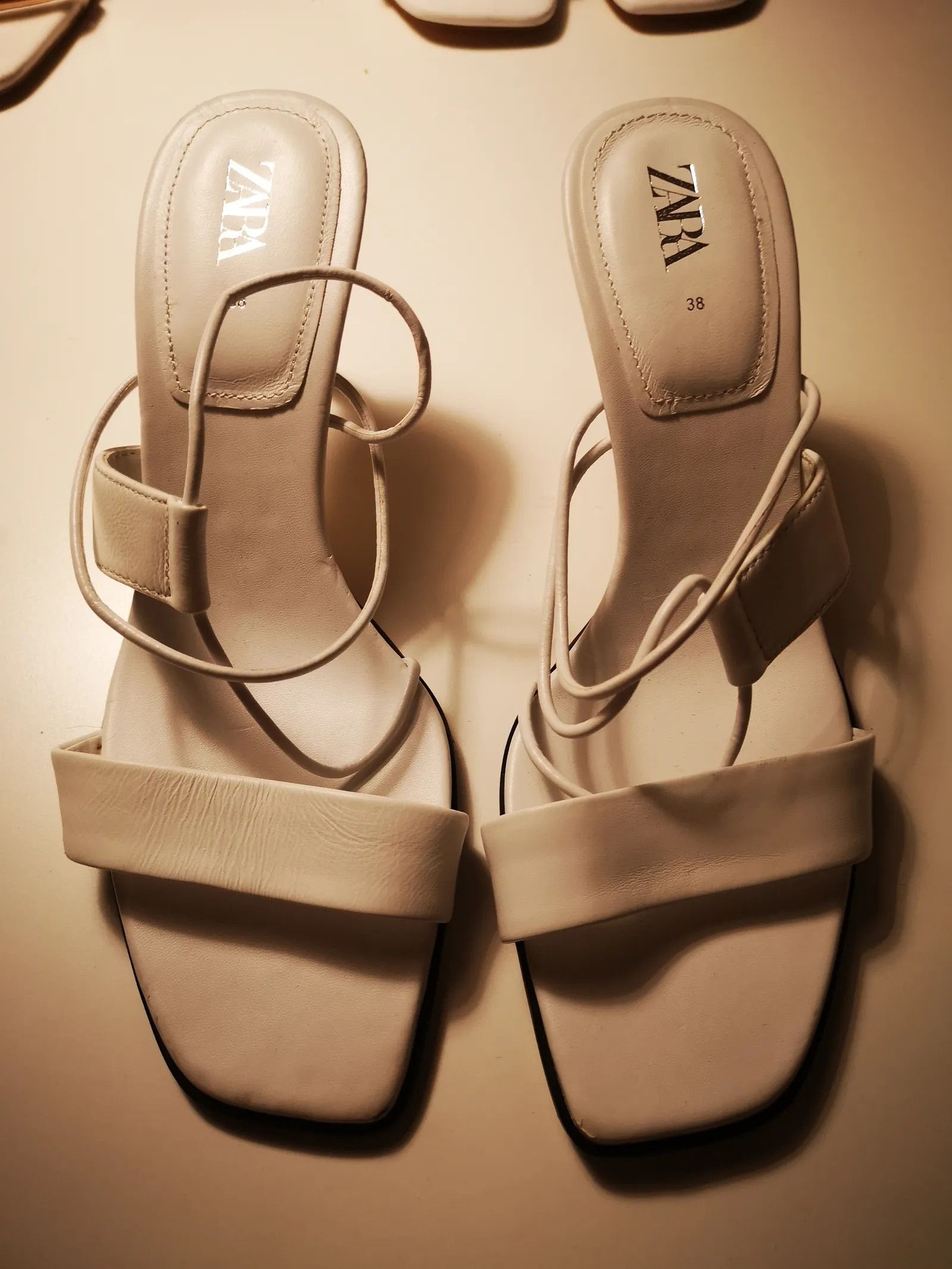 Zara Zara Heels Size US 8 / IT 38 - 2 Thumbnail