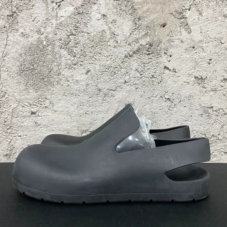 Bottega Veneta bottega veneta grey slip on sandals Size US 11 / EU 44 - 2 Thumbnail