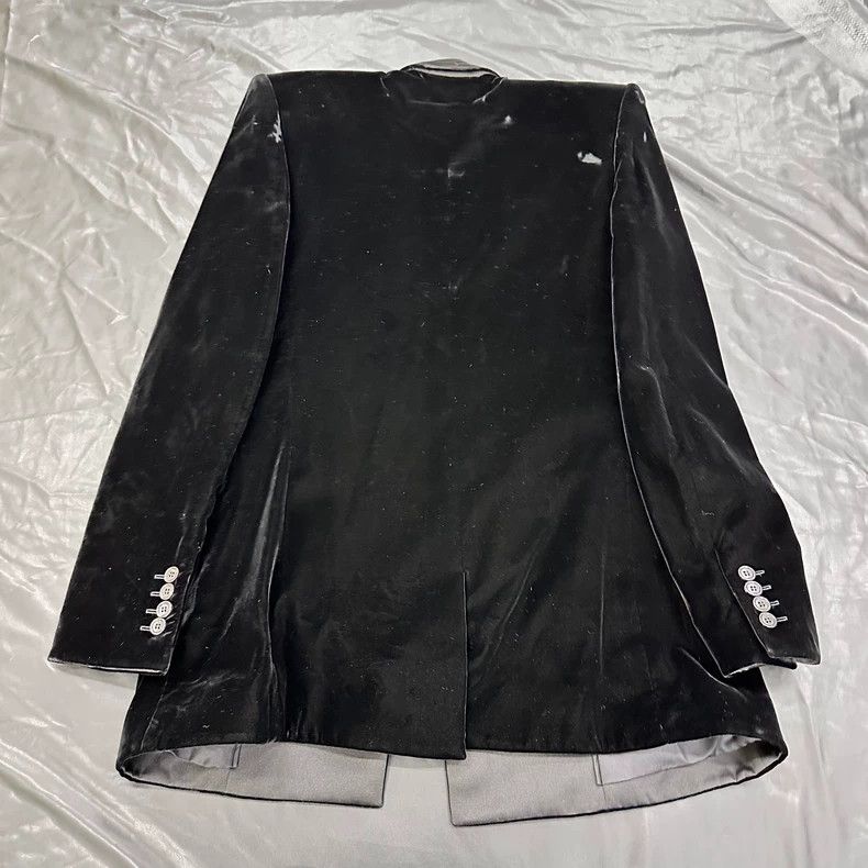Saint Laurent Paris black velvet blazer by saint laurent Size US M / EU 48-50 / 2 - 2 Thumbnail