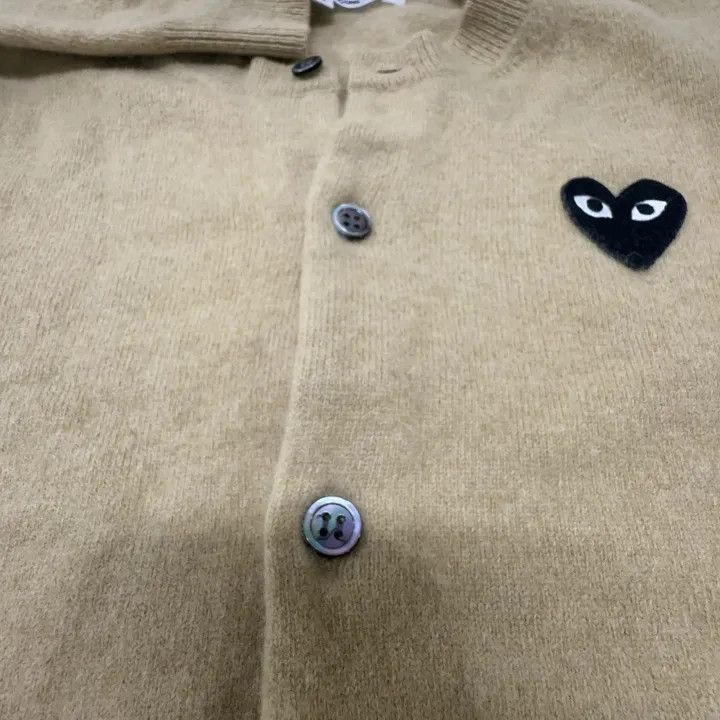 Comme des Garcons Comme des Garçons Play Beige Heart Cardigan 0079 Size L / US 10 / IT 46 - 9 Thumbnail
