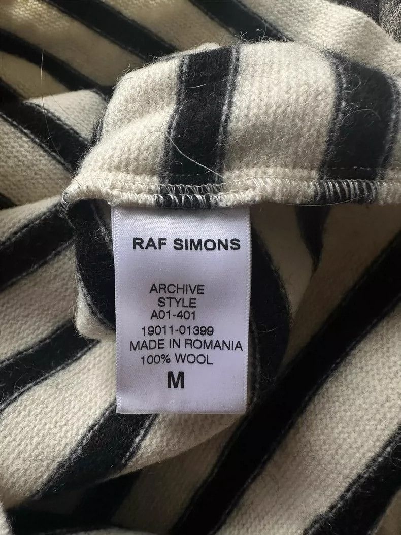 Raf Simons raf simons striped sweater with graphic design Size US M / EU 48-50 / 2 - 5 Thumbnail