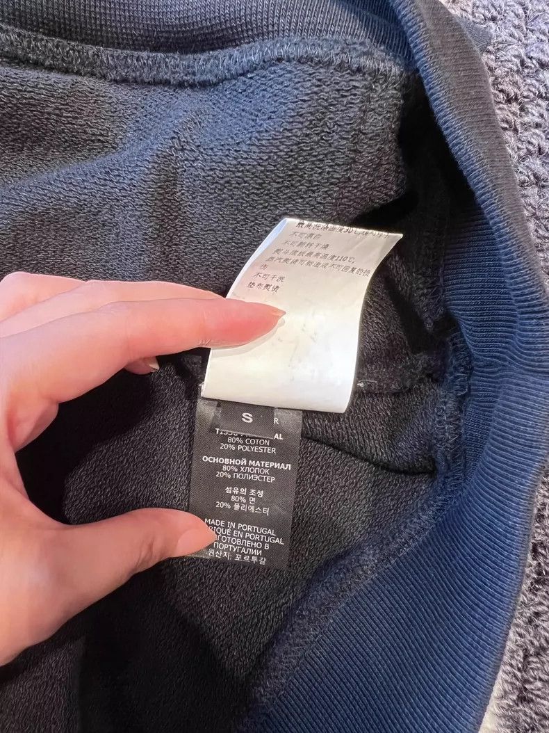 Vetements vetements black hoodie, gently used once Size US M / EU 48-50 / 2 - 6 Thumbnail
