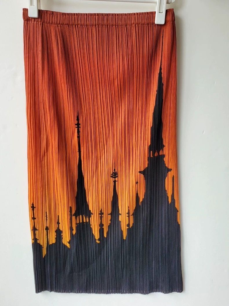 Issey Miyake pleated silhouette skirt in orange and black Size 24" / US 00 / IT 34 - 2 Thumbnail