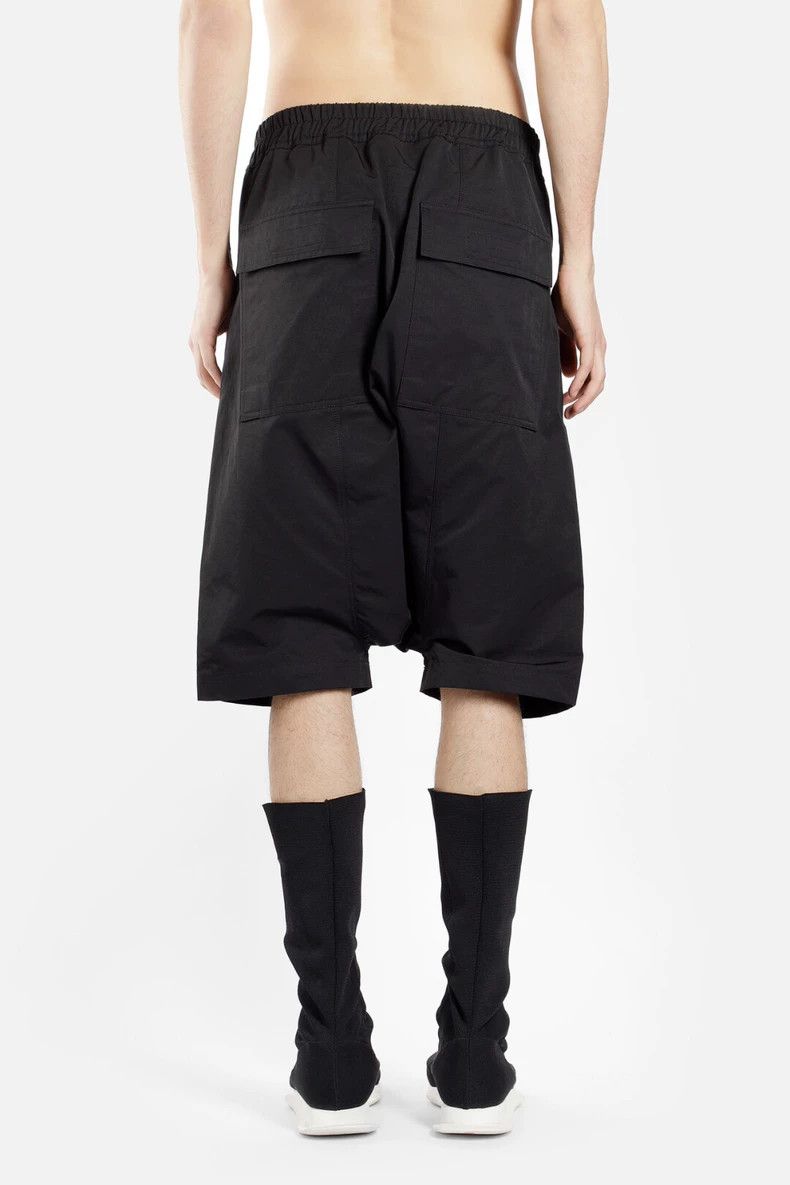 Rick Owens rick owens black shorts with unique design Size US 36 / EU 52 - 6 Thumbnail