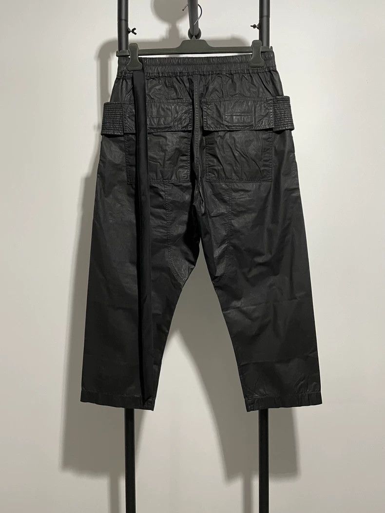 Rick Owens rick owens black waxed cropped trousers Size US 32 / EU 48 - 2 Thumbnail