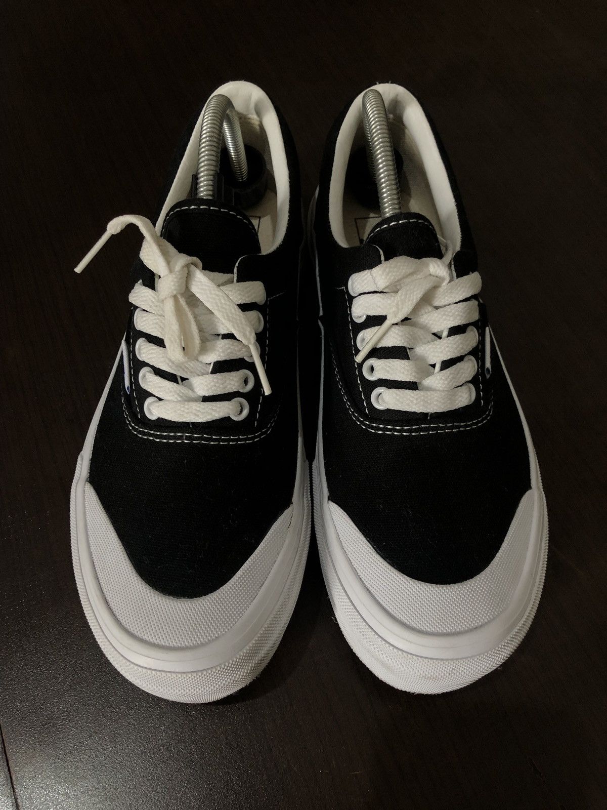 Vans era halfmoon black white hotsell