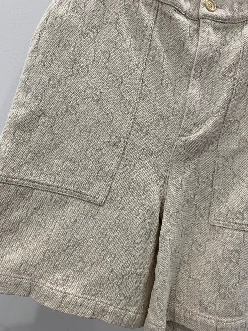 Gucci Gucci Ivory Logo Men's Shorts Size US 44 / EU 60 - 3 Thumbnail