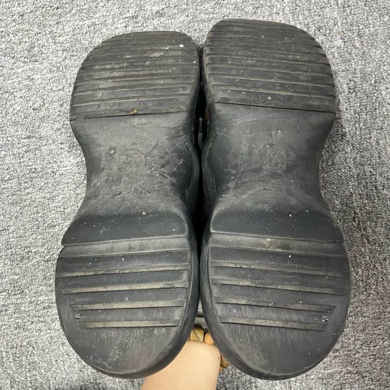 Louis Vuitton louis vuitton black low top sneakers Size US 11 / EU 44 - 5 Thumbnail