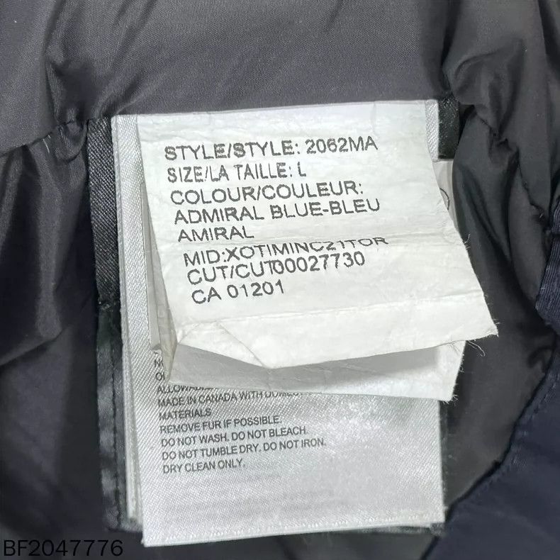 Canada Goose Canada Goose navy long coat Size US L / EU 52-54 / 3 - 5 Thumbnail
