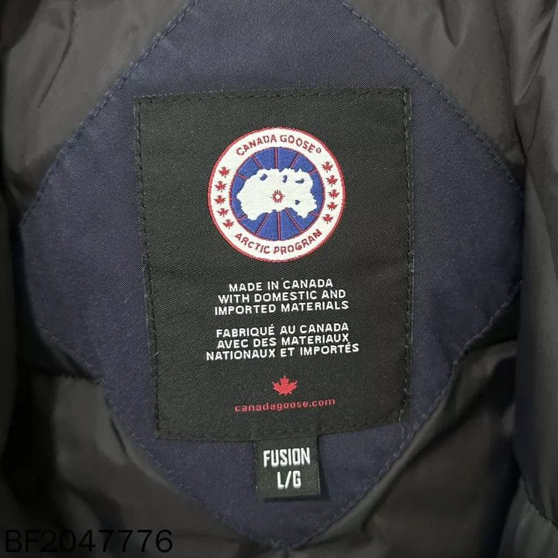 Canada Goose Canada Goose navy long coat Size US L / EU 52-54 / 3 - 4 Thumbnail