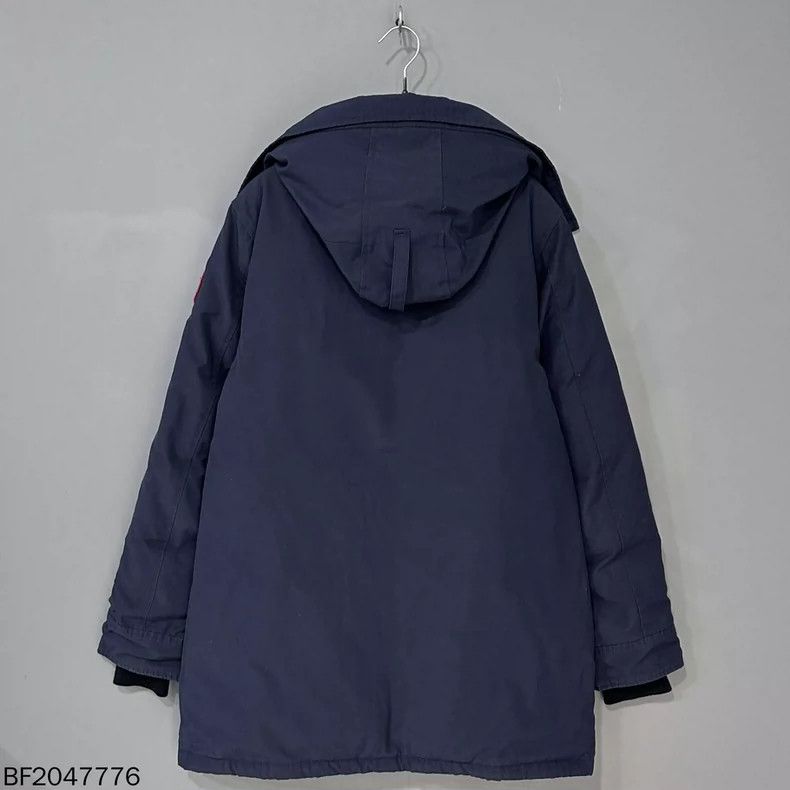 Canada Goose Canada Goose navy long coat Size US L / EU 52-54 / 3 - 3 Thumbnail