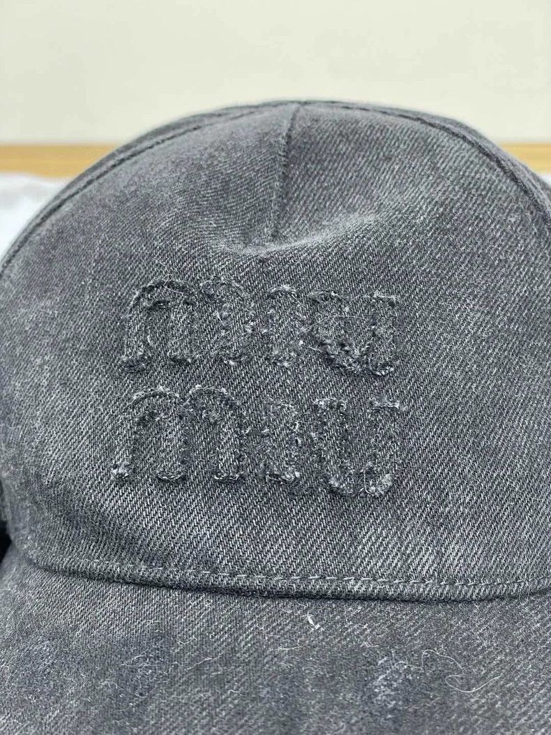 Miu Miu MiuMiu gray black patch logo baseball cap Size ONE SIZE - 4 Thumbnail