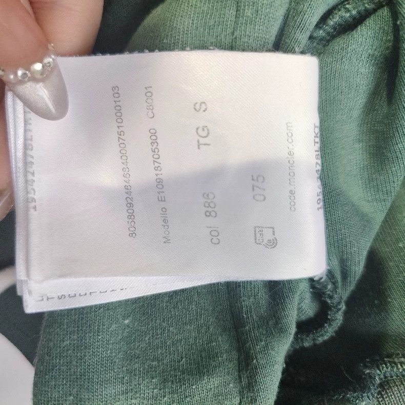 Moncler moncler green casual shorts Size US 26 / EU 42 - 8 Thumbnail