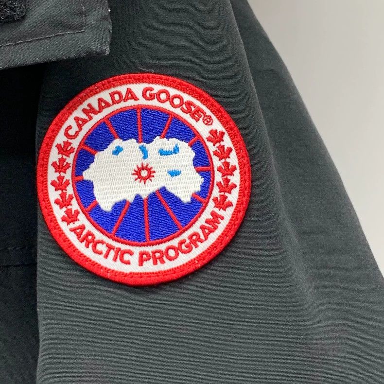 Canada Goose Canada Goose black hooded down jacket Size US L / EU 52-54 / 3 - 5 Thumbnail