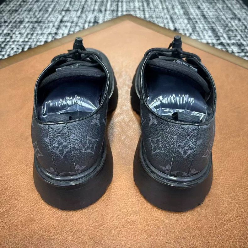Louis Vuitton louis vuitton black chunky sneakers Size US 6 / EU 39 - 2 Thumbnail