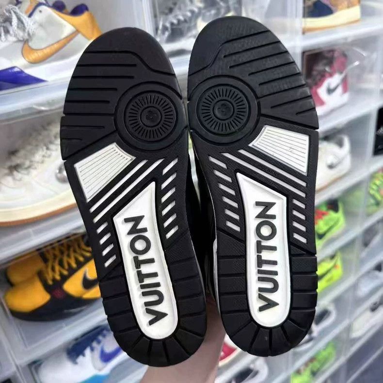 Louis Vuitton lv trainer black white sneakers Size US 7.5 / EU 40-41 - 6 Thumbnail