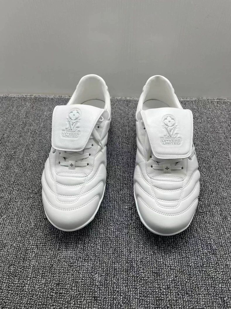 Louis Vuitton lv white soccer shoes 8.5 Size US 8.5 / EU 41-42 - 2 Thumbnail