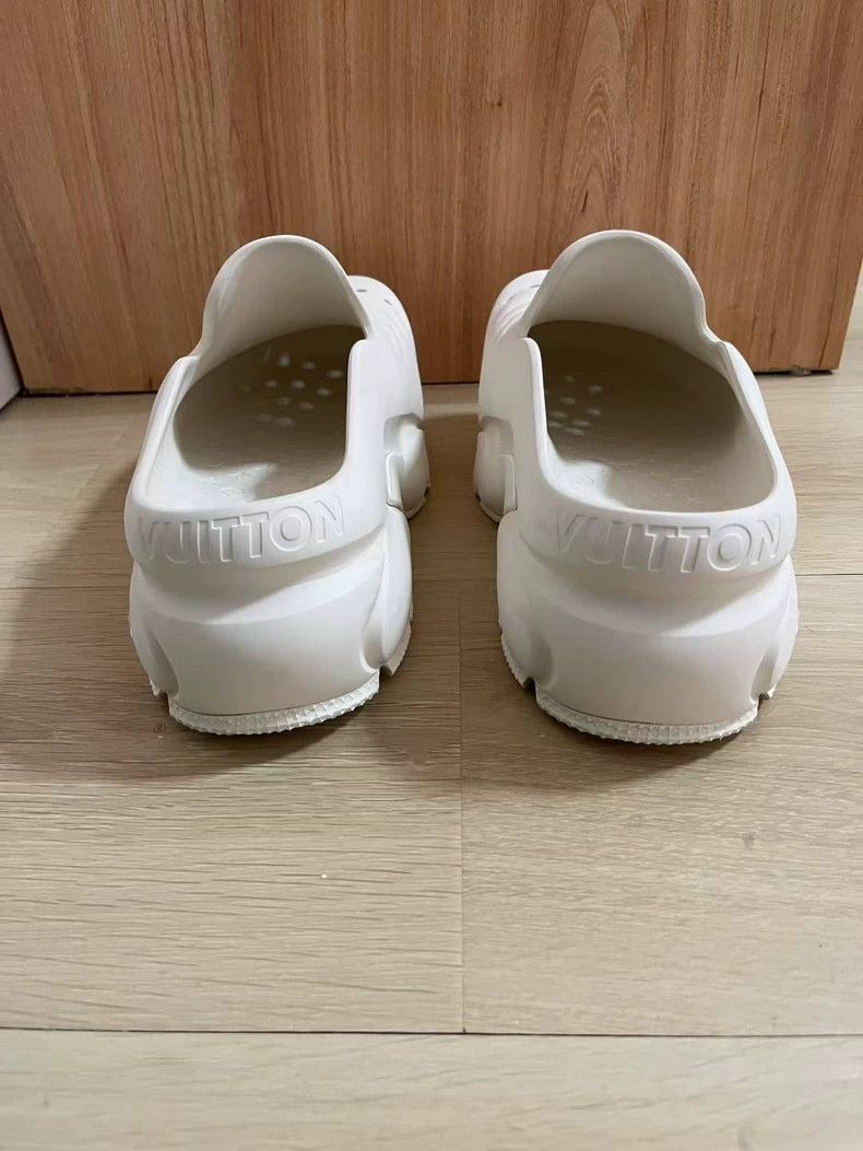 Louis Vuitton lv white slip-on sandals Size US 8 / EU 41 - 3 Thumbnail