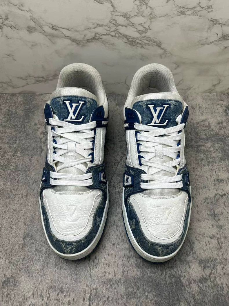 Louis Vuitton lv trainer white blue sneakers Size US 7 / EU 40 - 2 Thumbnail