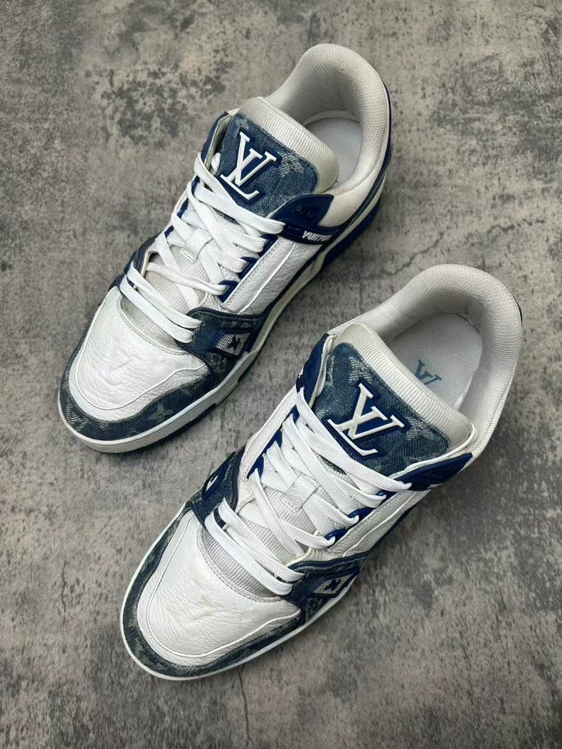Louis Vuitton lv trainer white blue sneakers Size US 7 / EU 40 - 3 Thumbnail