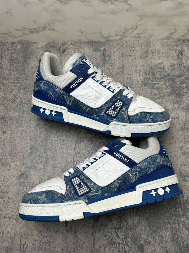 Louis Vuitton lv trainer white blue sneakers Size US 7 / EU 40 - 4 Thumbnail