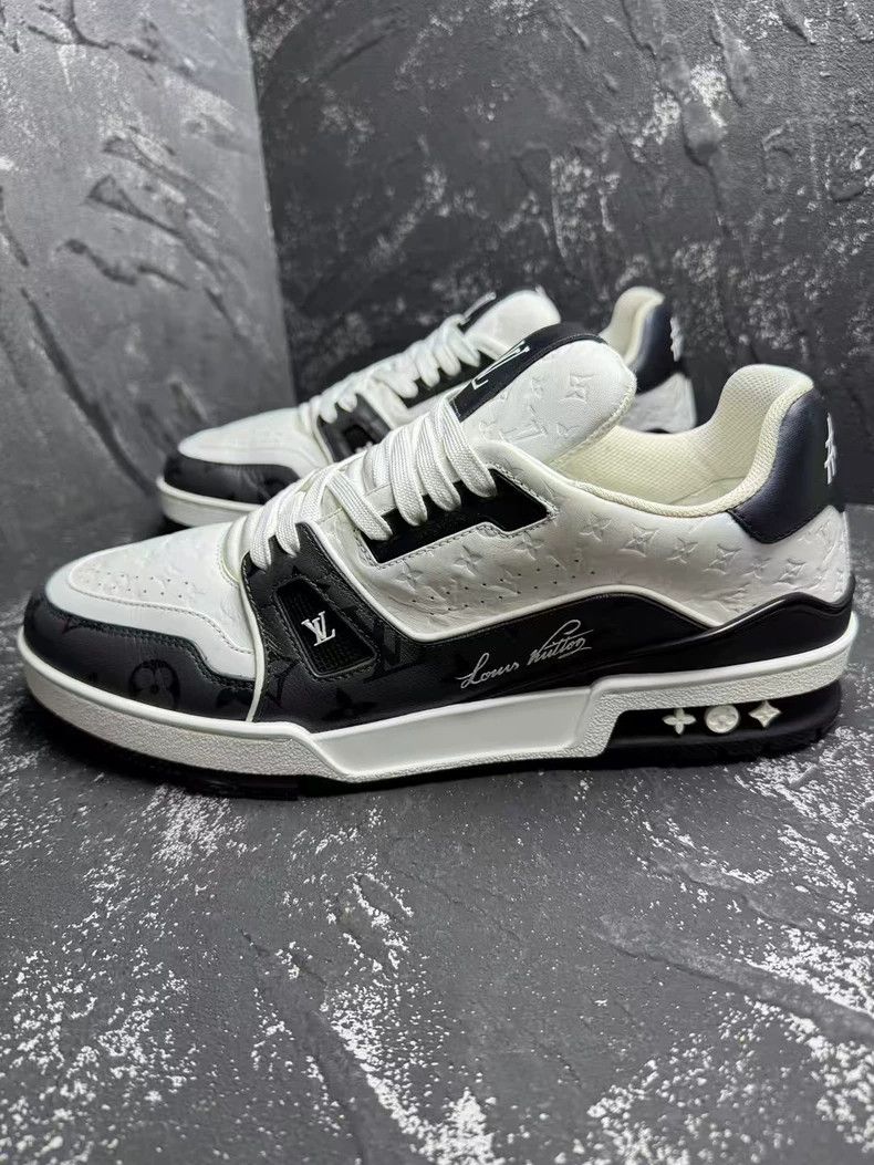 Louis Vuitton LV Trainer Black White Sneakers Size US 9 / EU 42 - 2 Thumbnail