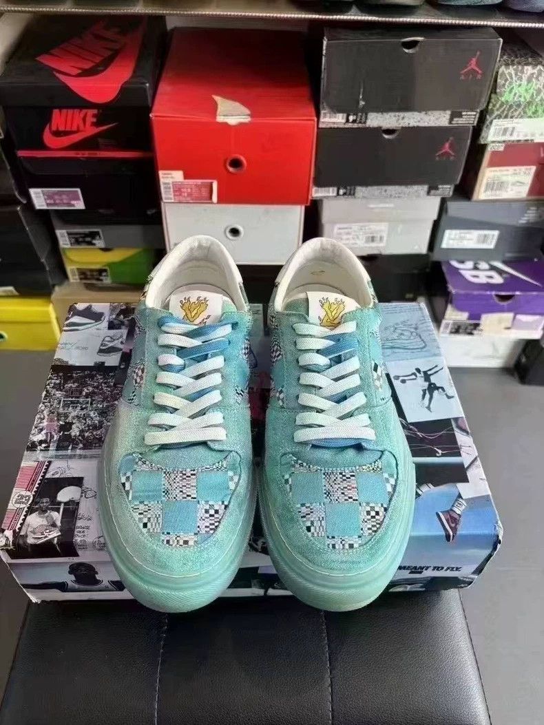 Louis Vuitton louis vuitton ollie men's blue sneakers Size US 9 / EU 42 - 2 Thumbnail