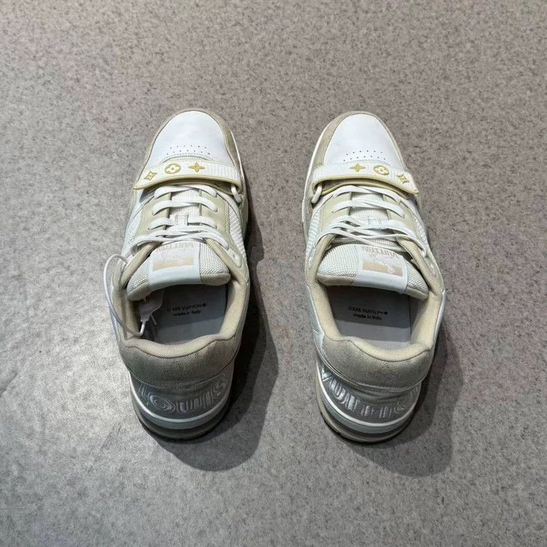 Louis Vuitton lv trainer khaki velcro sneakers Size US 10 / EU 43 - 8 Thumbnail