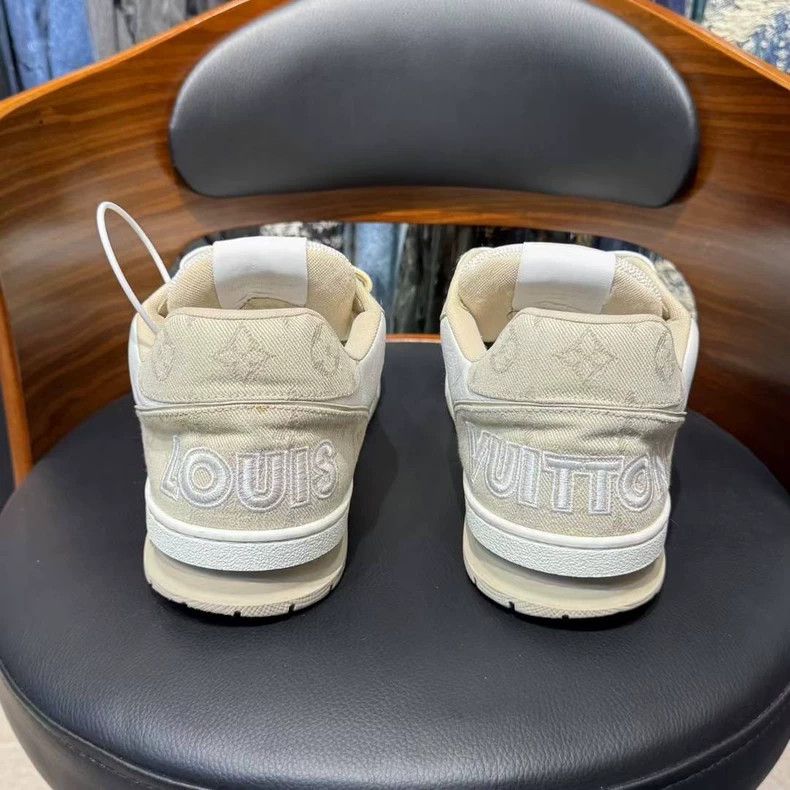 Louis Vuitton lv trainer khaki velcro sneakers Size US 10 / EU 43 - 2 Thumbnail