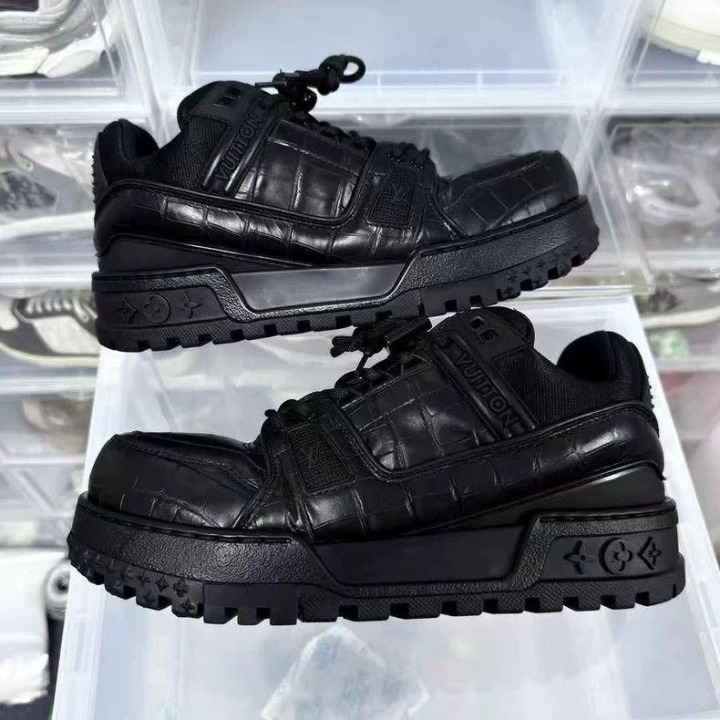 Louis Vuitton louis vuitton black trainer sneakers Size US 6.5 / EU 39-40 - 2 Thumbnail
