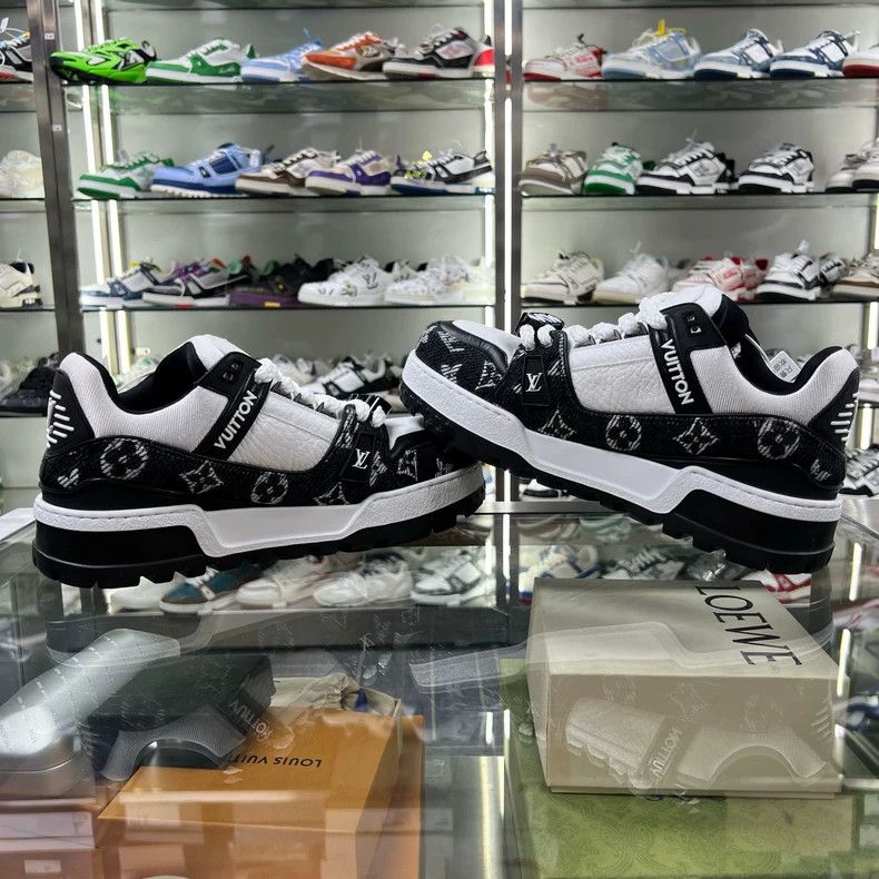 Louis Vuitton LV Trainer Maxi Black and White Denim Sneakers Size US 7 / EU 40 - 4 Thumbnail