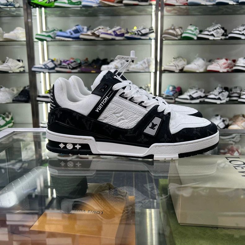 Louis Vuitton LV Trainer Black White Sneakers Size US 9 / EU 42 - 2 Thumbnail