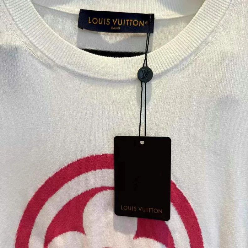 Louis Vuitton lv valentine short sleeve tee Size US L / EU 52-54 / 3 - 4 Thumbnail