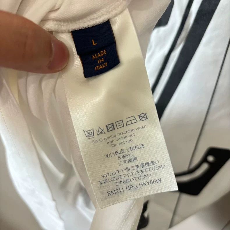 Louis Vuitton LV short sleeve T-shirt L size Size US L / EU 52-54 / 3 - 6 Thumbnail