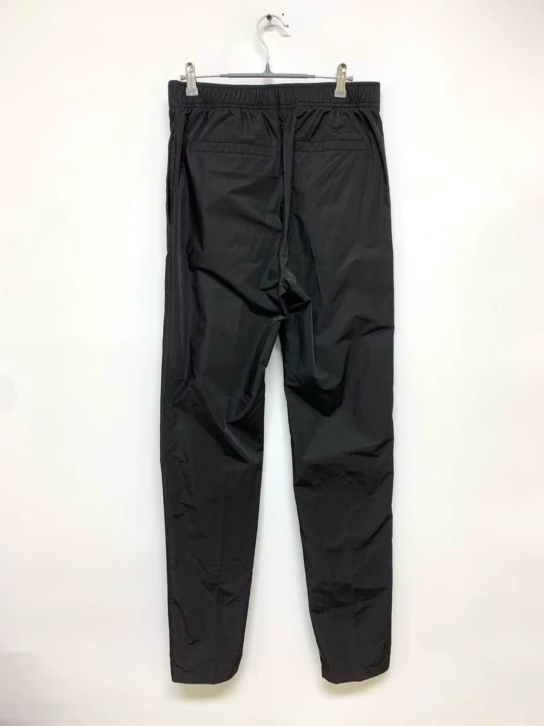 Givenchy Givenchy new nylon work pants Size US 44 / EU 60 - 2 Thumbnail