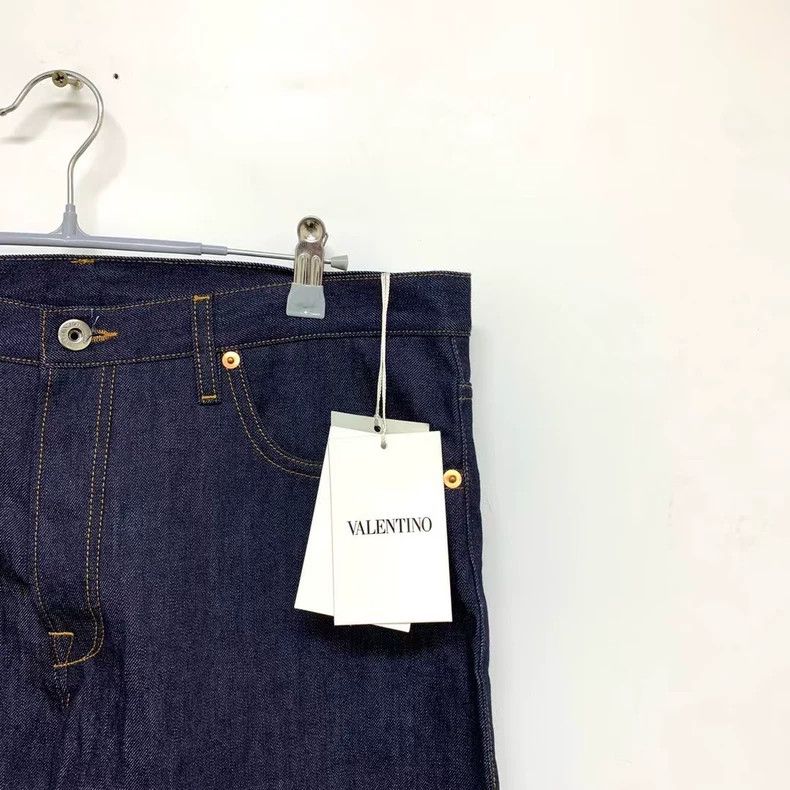 Valentino valentino rivet denim jeans 31 Size US 31 - 4 Thumbnail
