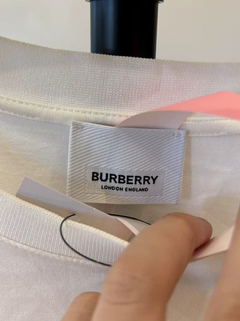 Burberry Burberry London Short Sleeve T-Shirt Size US M / EU 48-50 / 2 - 3 Thumbnail