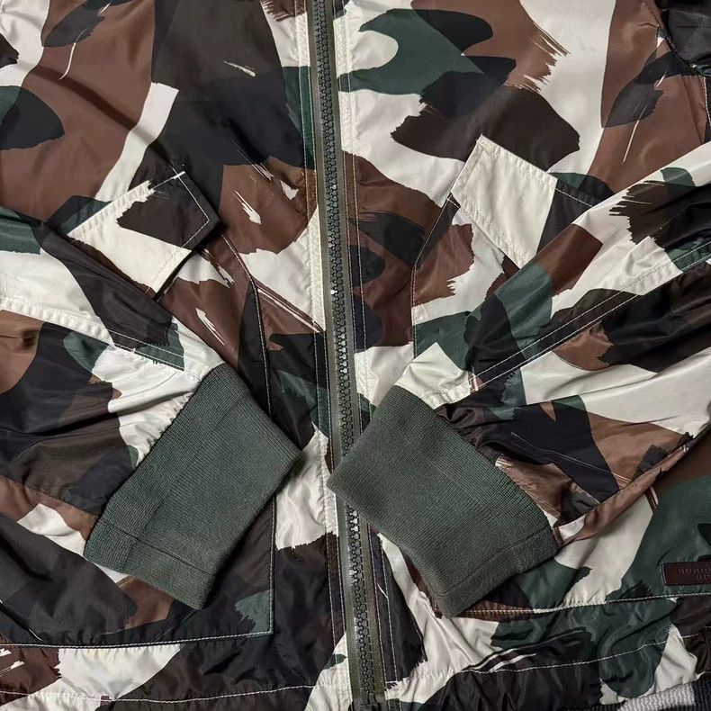Burberry Burberry camouflage bomber jacket Size US L / EU 52-54 / 3 - 2 Thumbnail