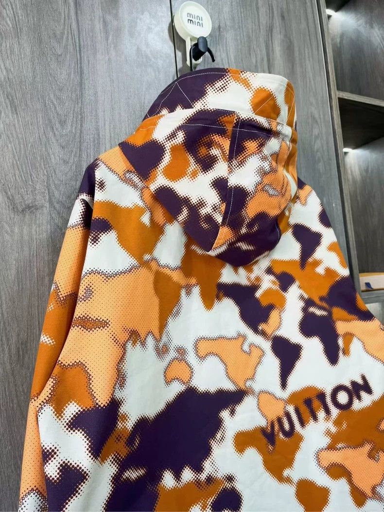 Louis Vuitton Louis Vuitton map print hooded jacket Size US M / EU 48-50 / 2 - 5 Thumbnail