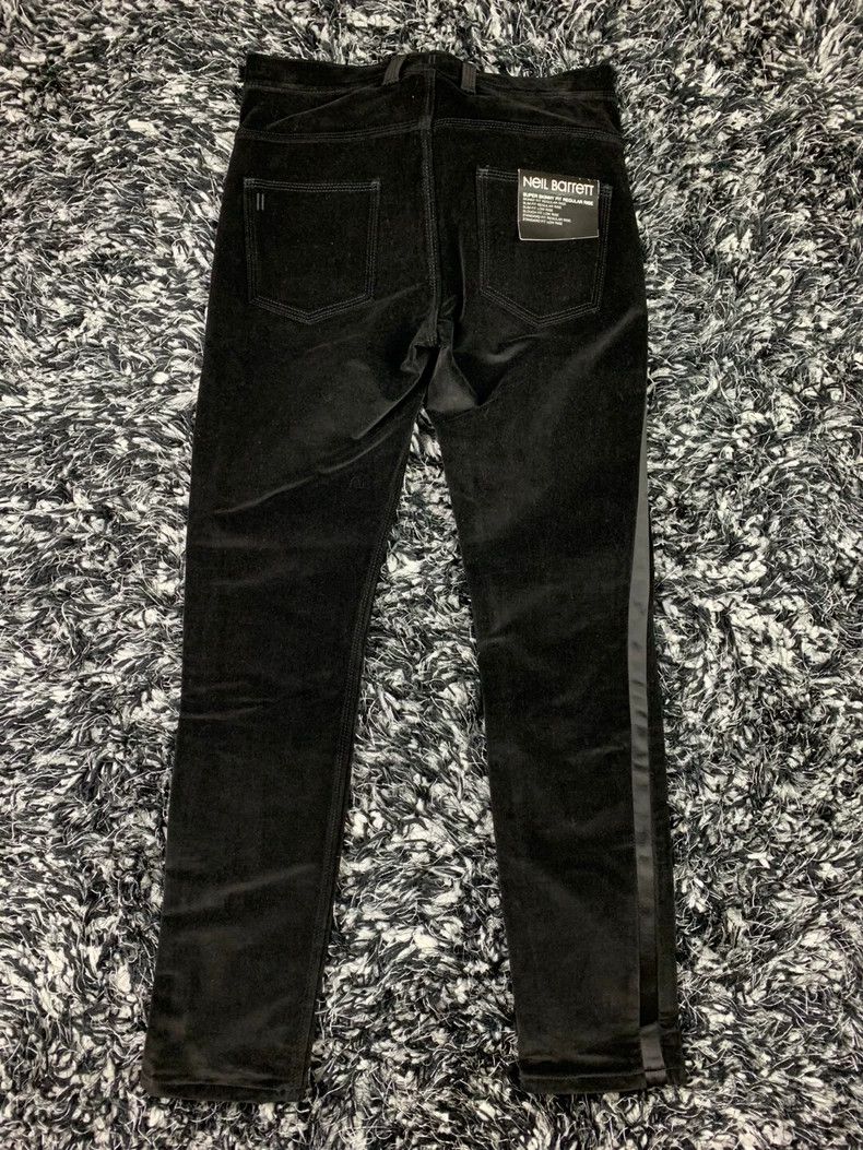 Neil Barrett Neil Barrett velvet casual pants Size US 29 - 2 Thumbnail