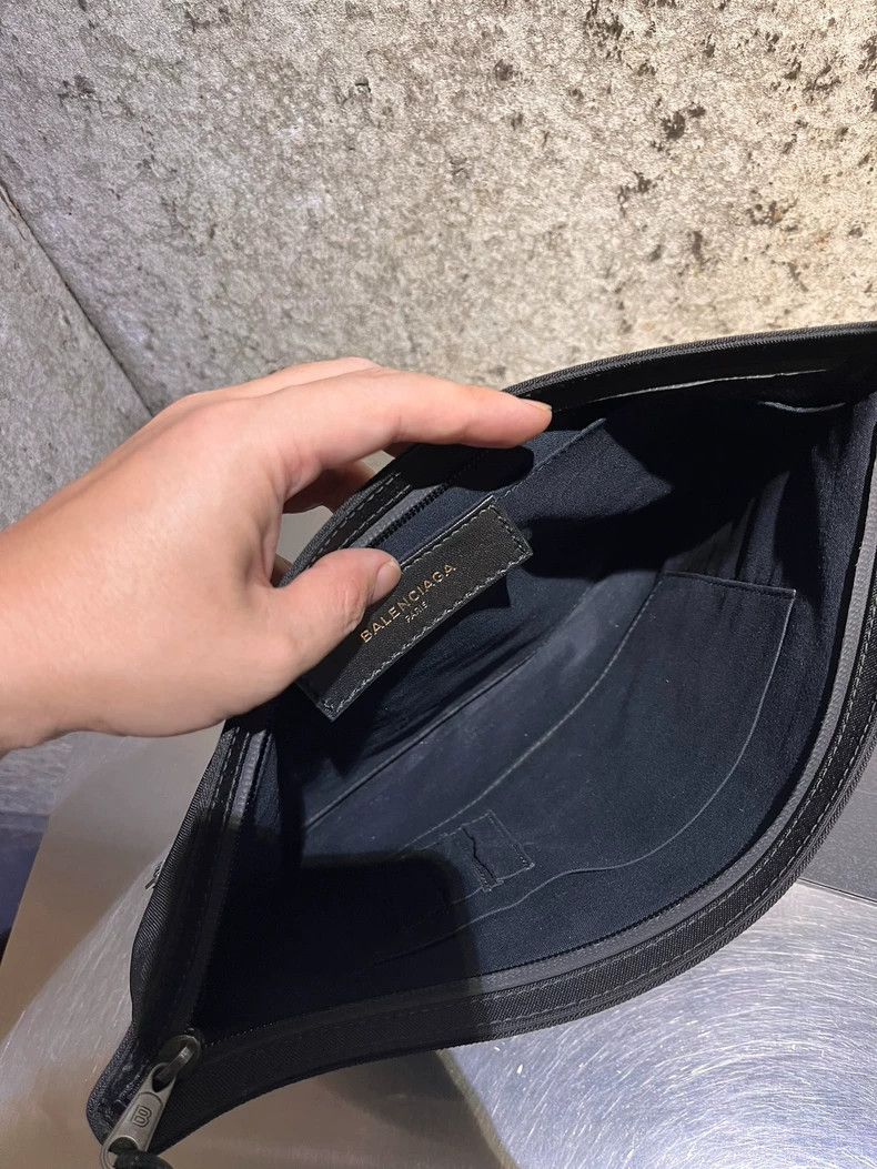 Balenciaga Balenciaga Sinners Nylon Handbag Size ONE SIZE - 6 Thumbnail