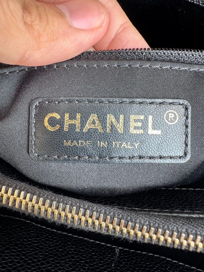 Chanel Chanel Black Caviar GST Tote Bag Size ONE SIZE - 6 Thumbnail