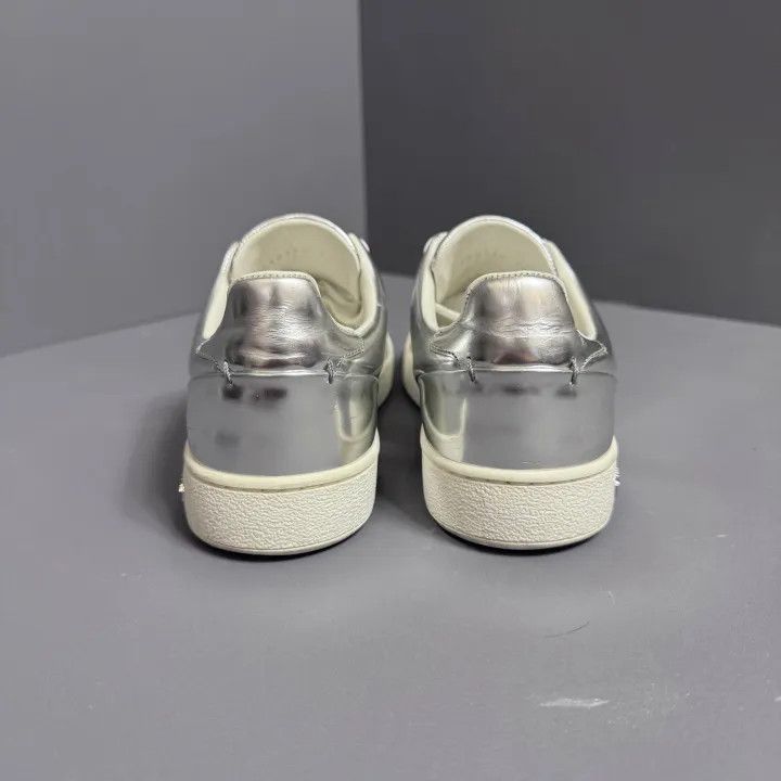Louis Vuitton Louis Vuitton Stylish Metallic Low Sneakers 0079 Size US 4 / IT 34 - 3 Thumbnail
